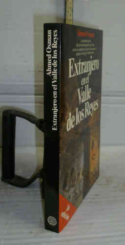Portada del libro EXTRANJERO EN EL VALLE DE LOS REYES. 3ª edición. Traducción de Francisco Martín