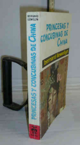 Portada del libro PRINCESAS Y CONCUBINAS DE CHINA. 1ª edición. Traducción de Carmen Iglesias. Ilustraciones de Pauline...